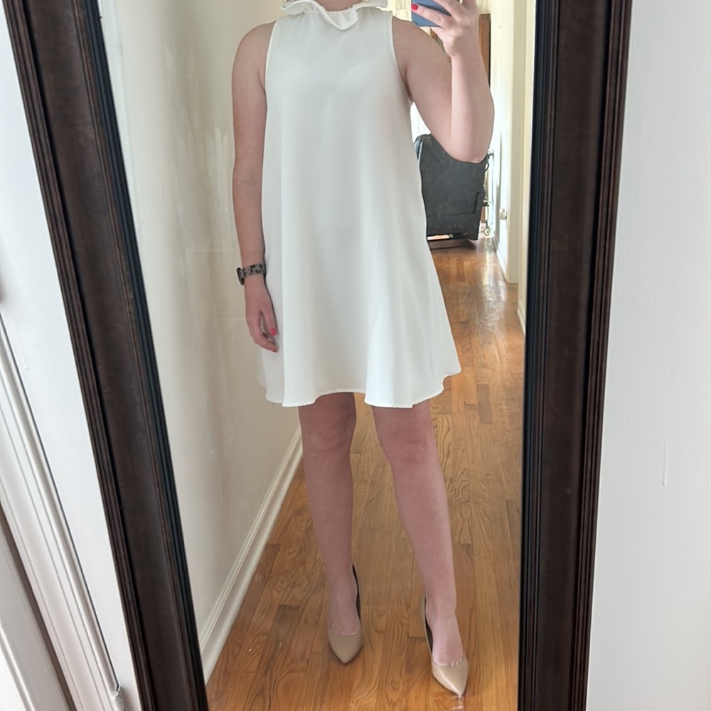 DO+BE white dress. Size small.